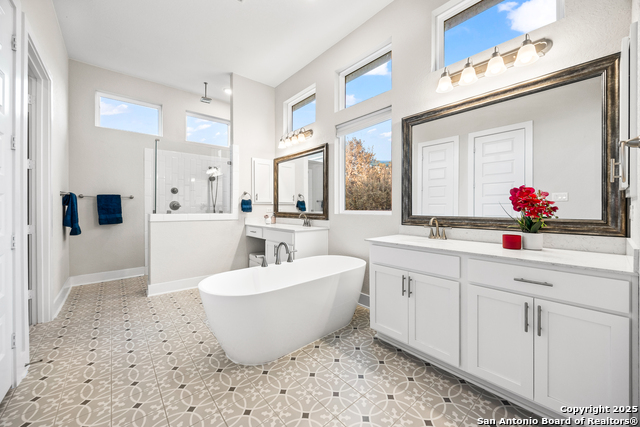 Listing photo id 24 for 571 Englewood Lane