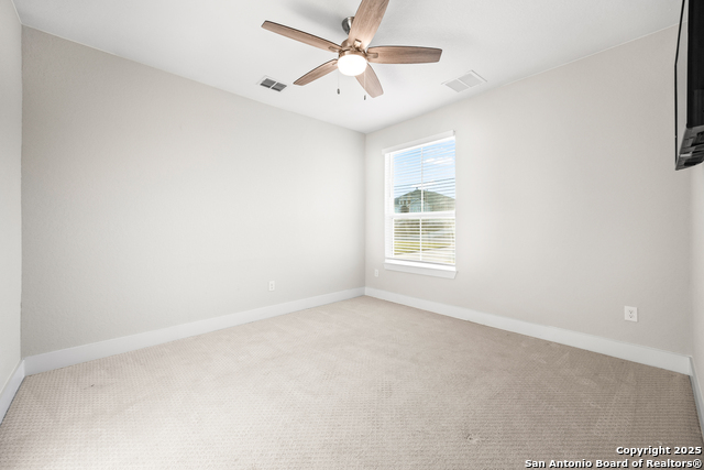 Listing photo id 29 for 571 Englewood Lane