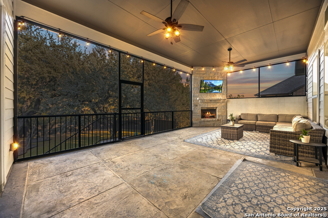 Listing photo id 36 for 571 Englewood Lane