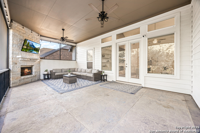 Listing photo id 38 for 571 Englewood Lane