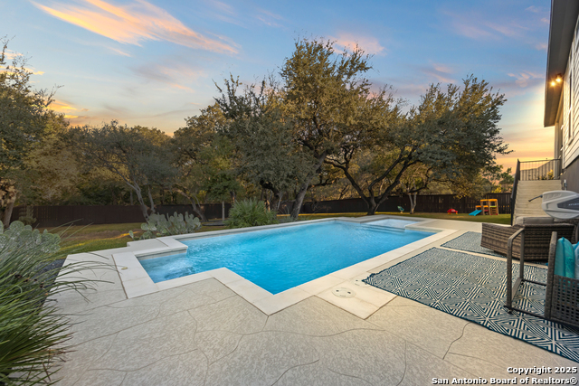 Listing photo id 44 for 571 Englewood Lane