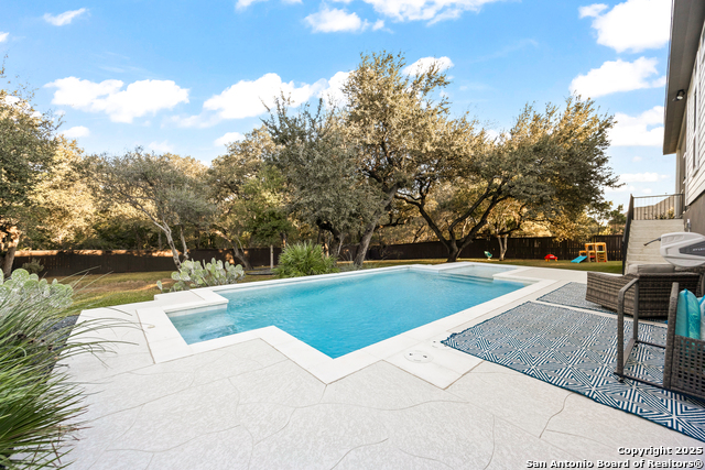 Listing photo id 45 for 571 Englewood Lane