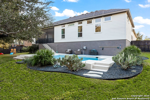 Listing photo id 47 for 571 Englewood Lane