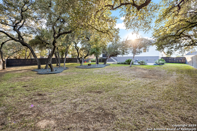 Listing photo id 49 for 571 Englewood Lane