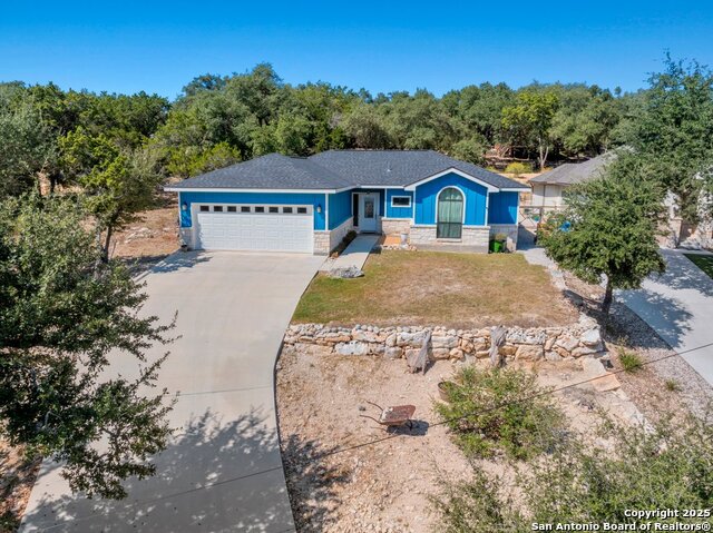 Details for 1094 Whispering Hills, Canyon Lake, TX 78133