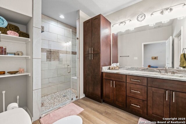 Image 12 of 22 For 1094 Whispering Hills