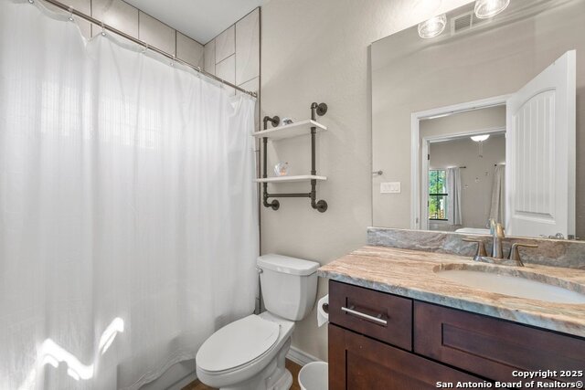 Image 15 of 22 For 1094 Whispering Hills