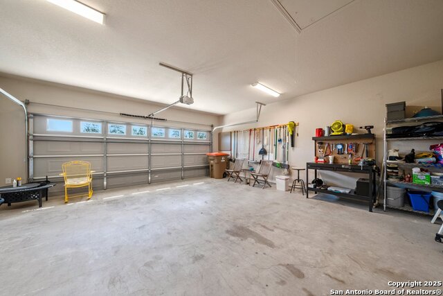 Image 17 of 22 For 1094 Whispering Hills