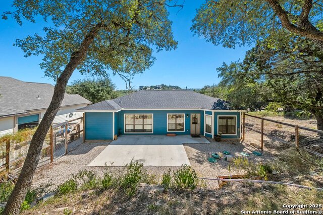 Image 19 of 22 For 1094 Whispering Hills