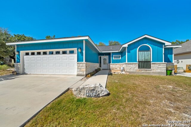 Image 2 of 22 For 1094 Whispering Hills