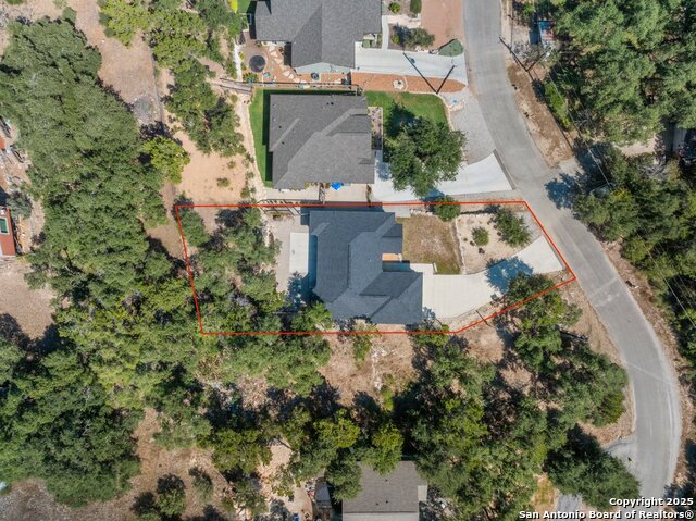 Image 21 of 22 For 1094 Whispering Hills