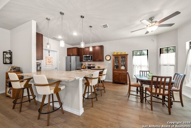 Image 6 of 22 For 1094 Whispering Hills