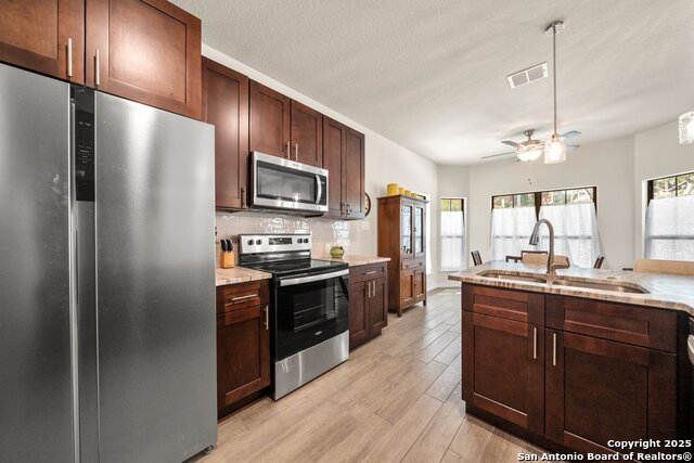 Image 8 of 22 For 1094 Whispering Hills