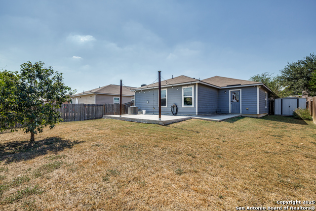 Listing photo id 22 for 6119 Still Meadow
