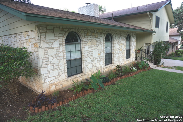 Image 2 of 33 For 7634 Susan Elaine