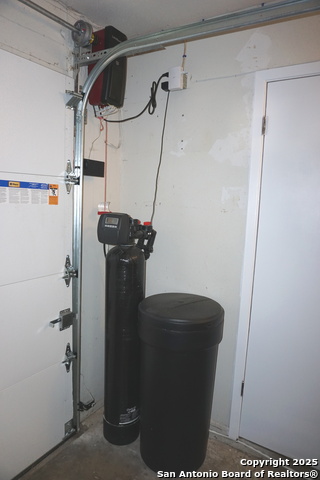 Image 30 of 33 For 7634 Susan Elaine