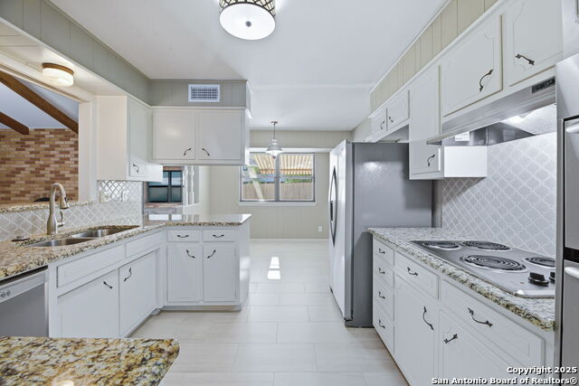 Listing photo id 13 for 3006 Renker  