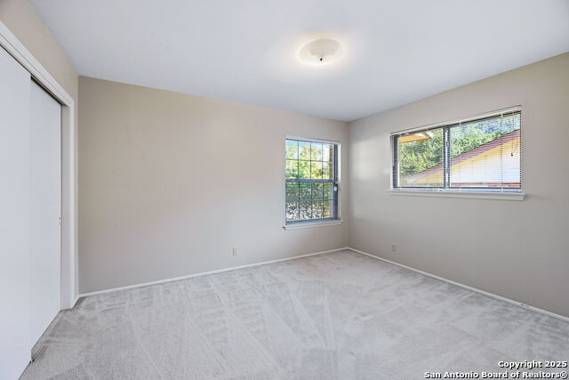 Listing photo id 21 for 3006 Renker  