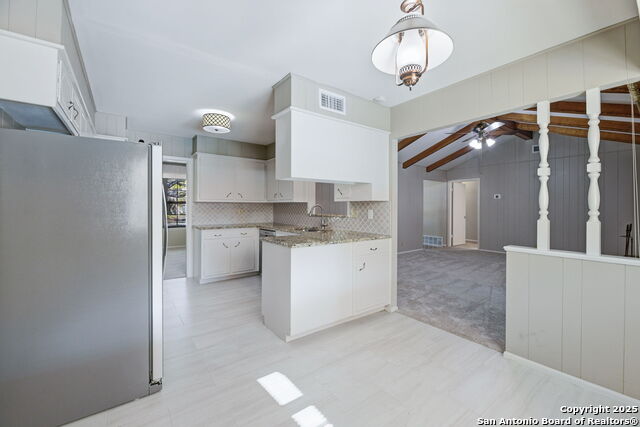 Listing photo id 6 for 3006 Renker  