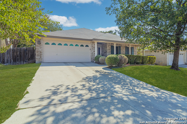 Image 2 of 46 For 1140 Lion Way