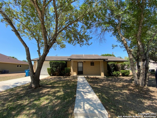 Details for 226 Blue Bonnet, Floresville, TX 78114