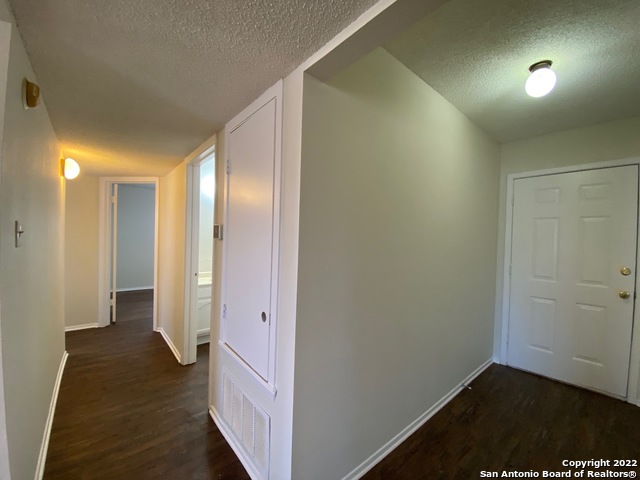 Listing photo id 0 for 226 Blue Bonnet
