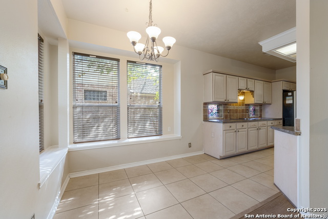 Listing photo id 9 for 9111 Dapple Gray Ct