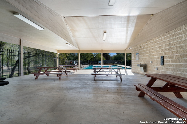 Listing photo id 24 for 9111 Dapple Gray Ct