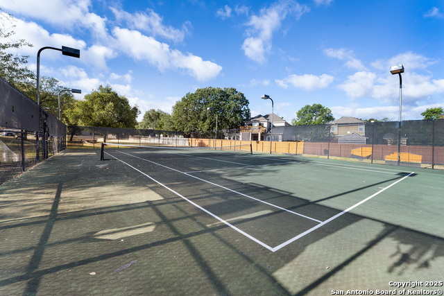 Listing photo id 25 for 9111 Dapple Gray Ct