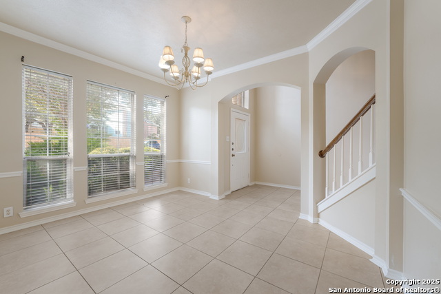 Listing photo id 3 for 9111 Dapple Gray Ct