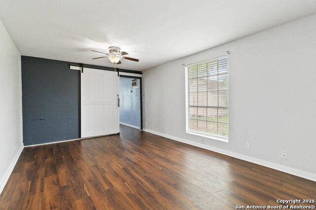 Image 18 of 38 For 189 National