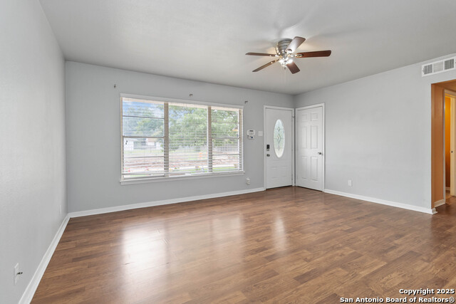 Image 3 of 38 For 189 National