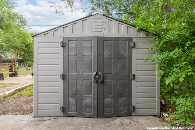 Image 37 of 38 For 189 National