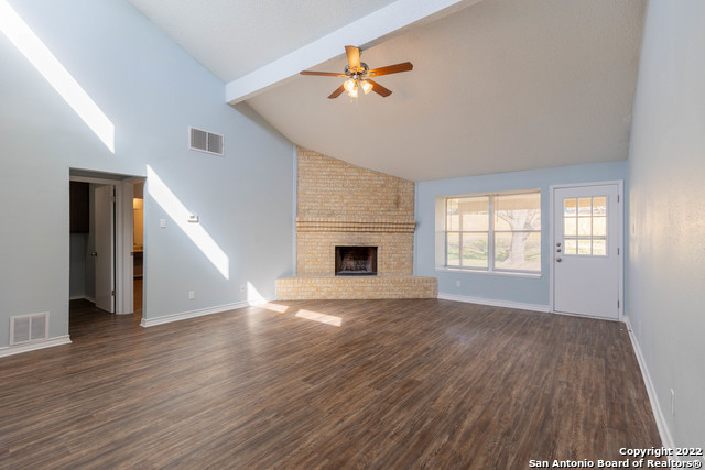 Image 11 of 32 For 4902 Brookhead Ln