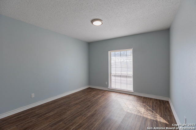 Image 19 of 32 For 4902 Brookhead Ln