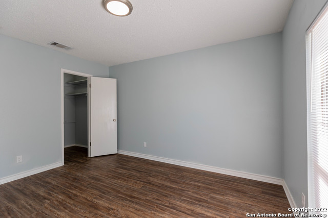 Image 20 of 32 For 4902 Brookhead Ln