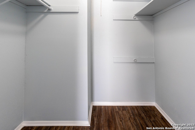 Image 21 of 32 For 4902 Brookhead Ln