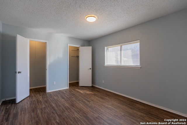 Image 23 of 32 For 4902 Brookhead Ln