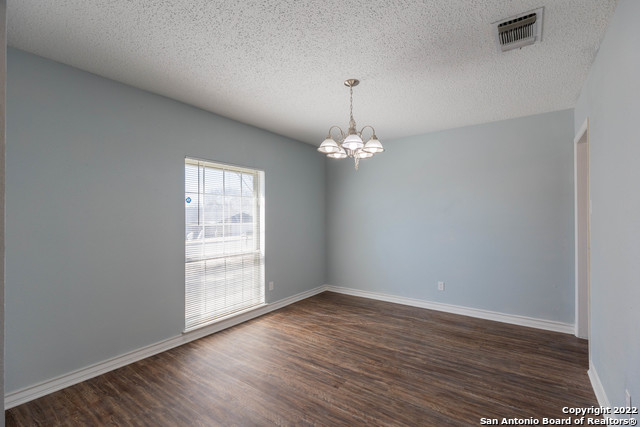 Image 6 of 32 For 4902 Brookhead Ln