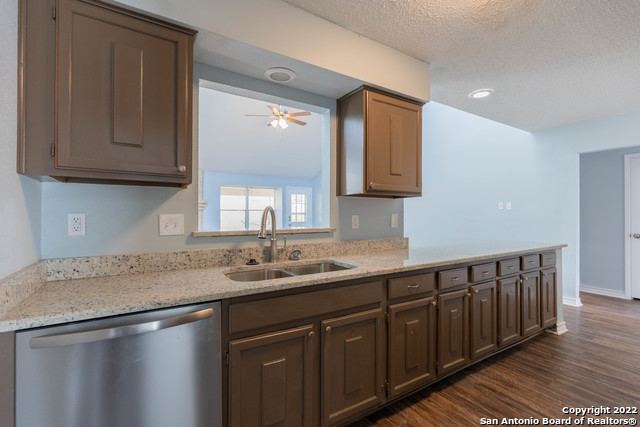 Image 8 of 32 For 4902 Brookhead Ln