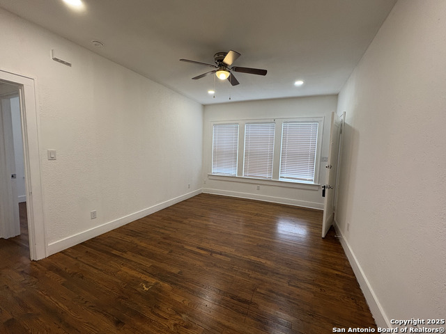 Image 3 of 21 For 805 Summit Ave W 1