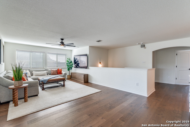 Image 13 of 30 For 23122 Woodlawn