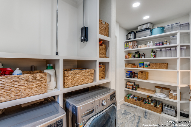 Image 14 of 30 For 23122 Woodlawn