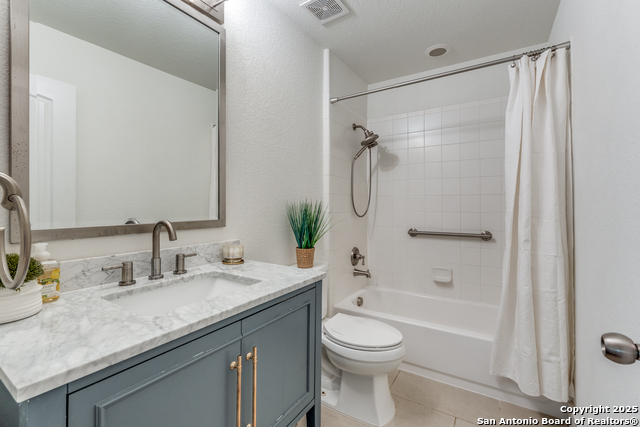 Image 20 of 30 For 23122 Woodlawn