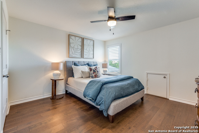 Image 21 of 30 For 23122 Woodlawn
