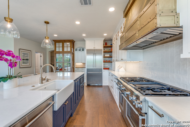 Image 7 of 30 For 23122 Woodlawn