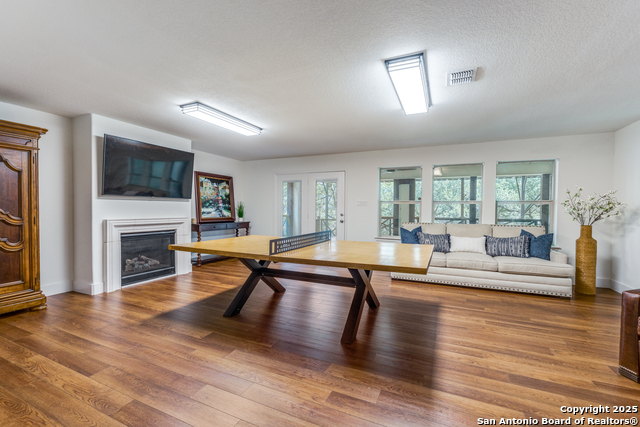 Image 9 of 30 For 23122 Woodlawn