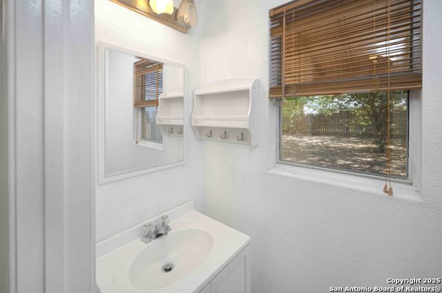 Image 5 of 19 For 8226 Grand Bnd