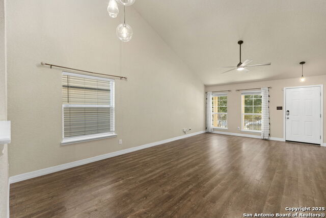 Listing photo id 7 for 12015 Agnew Ridge