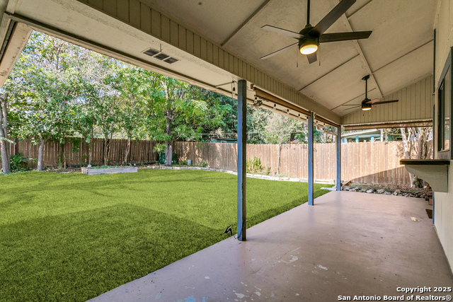 Image 18 of 20 For 13835 Hillside Dr E